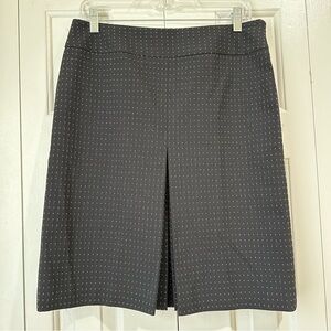 LOFT White Pin Dot Front Pleat Black Skirt Size 8